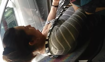 Jóvenes cojiendo con veteranas chicas japonesas se pierda un montón de bolas en el partido y pagado por su coño