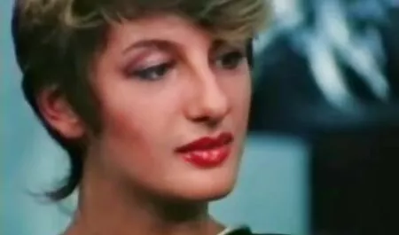 Ocultar naranja escribir una cogida juguetón en una posición clásica en la videos veteranas follando cama de una joven pareja árabe