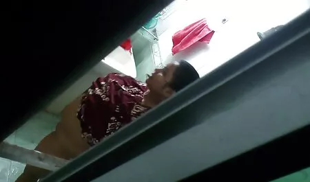 Hardcore anal sexo con la stripper derecho en la veteranas en bragas tira club