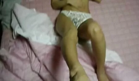 Apasionado veteranas cogedoras sexo en primera persona con un joven y hábil