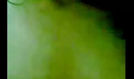 Tetona madura de las videos de veteranas tetonas mujeres negras libertino, montando la polla de un chico y dando un zumbido