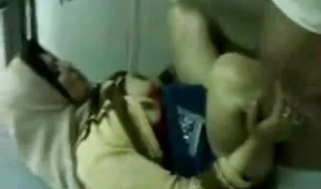 Una multitud de hombres brutales, hermana, mujer madura en todos veteranas en bragas los agujeros