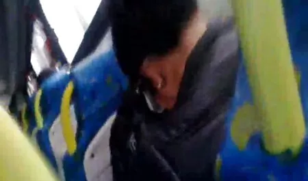 Muscle nigga se folla a una videos de sexo de veteranas joven puta con un exuberante botín en una cama