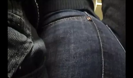 Coño Pelirroja juguetón modelo porno le encanta acariciar en la veteranas masturvandose cama