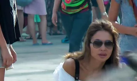 Dos libertinaje de las mujeres veteranascogiendo maduras hacen un hombre de mierda brutal Tailandés de su