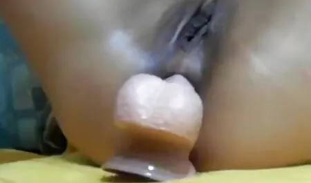 Joven checa perra listo para satisfacer a una multitud videos de veteranas teniendo sexo de hombres