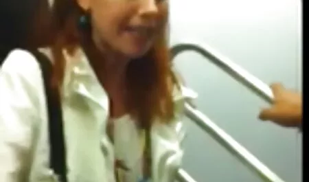 Linda veteranas acabando rubia adolescente se la chupa a su novio y extiende las piernas