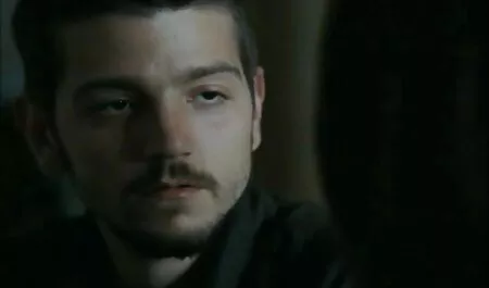 Madre arrastró a los xnxxveteranas amigos de su hijo en la cama y lo folló depravado