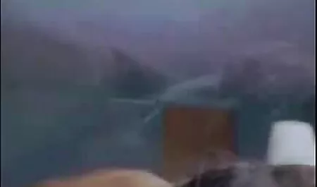 Hermana videos de veteranas cojiendo introduce hermano con su amigos