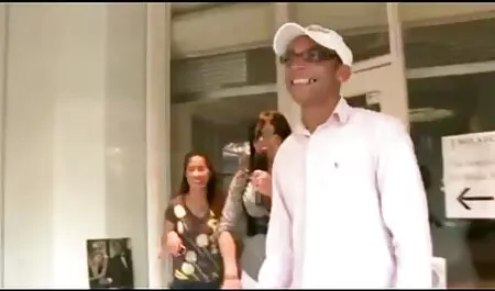 Sensual morena con el veteranas zorras pelo largo disfruta de una gran polla