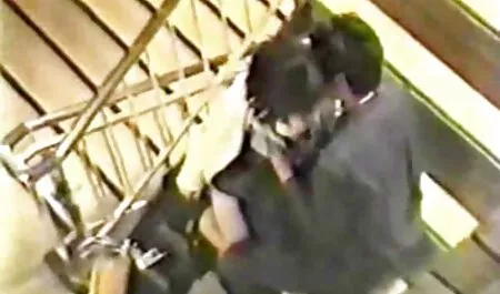 El coño de un joven coqueta acariciará en bragas veteranas colombianas follando con los dedos y no los tendrá con vibrador