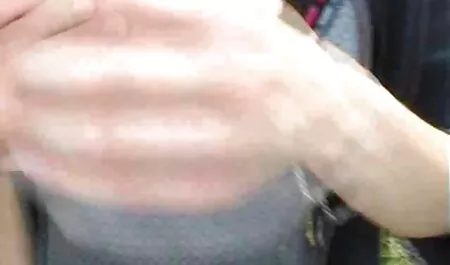 Joven puta en máscara y lencería de lujo se veteranas sexo videos folla a su novio