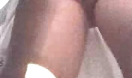 Expansión firme culo de ustedes y el cumplimiento cojiendo veteranas de los queridos huéspedes de ustedes