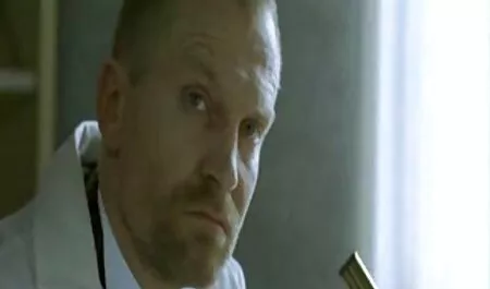 Tatuaje, madura, estrella del porno le encanta el culo de mierda ver veteranas follando en la piscina