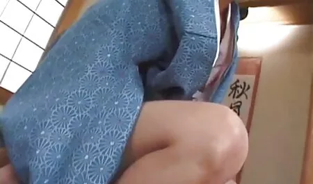 Tetona de pollo en un picnic grande veteranas peludas follando