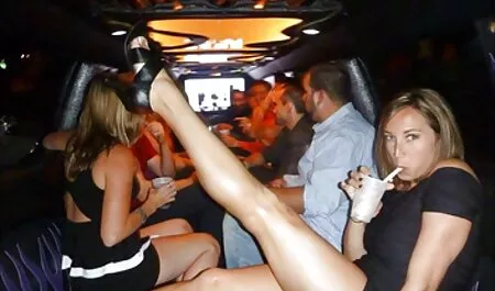 Tetas grandes madura pornstar seducir a su novio con veteranas muy calientes tetas en bikini