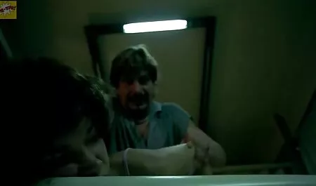 Una mujer madura chupa la polla de su marido y la inserción rápida en veteranas viciosas su vagina