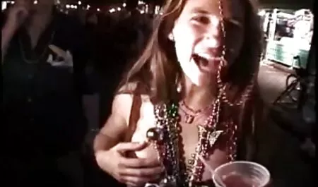 Joven gimiendo modelo porno Japonés coño mojado comiendo ver videos porno de veteranas