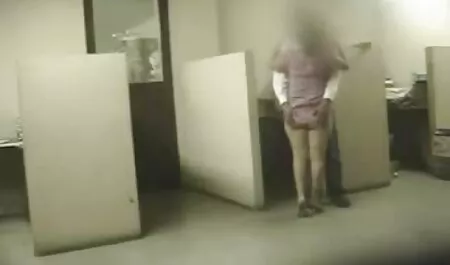 Francés mujeres peludas tetas para grupo sexo con la crowd de hombres veteranas mamadoras