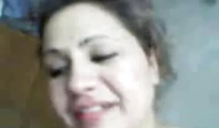 Tetona madura pornstar toma polla bien en veteranas en pantimedias ambos squelching agujeros