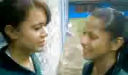 Ama de casa madura vierte mear fuera de su coño mientras, veteranas fornicando hardcore, masturbación