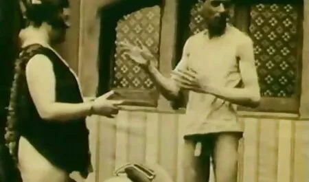 Maduro ama de casa deja su veteranasxxx marido arrebatar su cocina story y folla perrito estilo