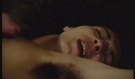 Aquellos con experiencia encuentran la cama juntos, veteranas follando videos gratis es fácil y simple