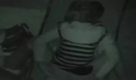 Su joven maestro inmediatamente irritó y folló cogiendo veteranas a los chicos en el culo