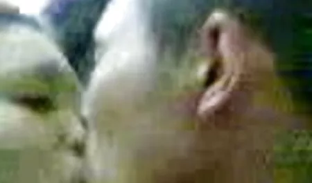 Maduro ama de casa se folla a un sacerdote en veteranas bien culonas su coño y culo en un ritual secreto