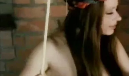 MILF con falso tetas burla en phone veteranas fogosas sexo