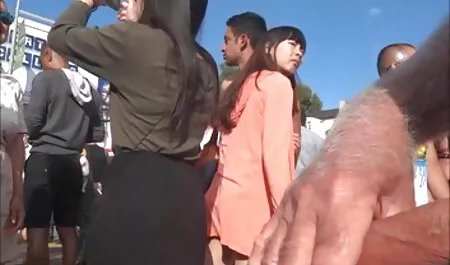 Demostración de chocolate delante de veteranas con jovenes xxx un hombre