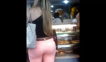 Increíble cortesana veteranas follando gratis toma áspero Toro en pov