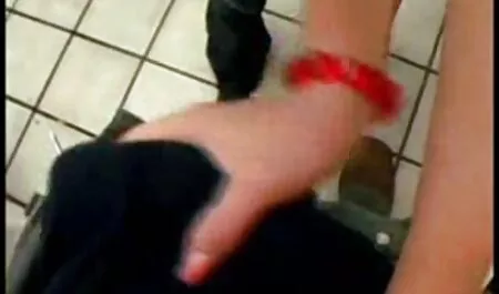 Madura veteranas amateur xxx modelo porno discutir el éxito sexual y participar en el sexo lésbico