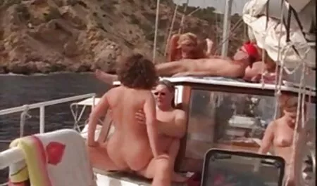 Depravado joven puta famosa chupa porno agentes polla en fundición veteranas super tetonas