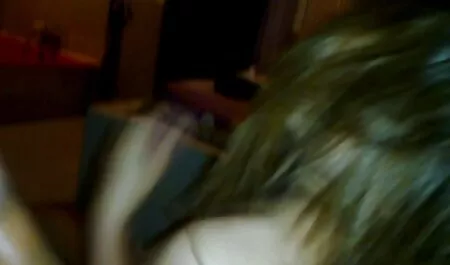 Una joven puta hermana tiene L. con un consolador delante de la cámara y se puso xxx videos veteranas depravado medias